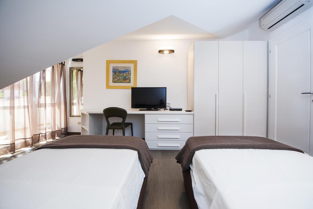 Corte Dei Merli Suite & Room โรวีน ห้อง รูปภาพ